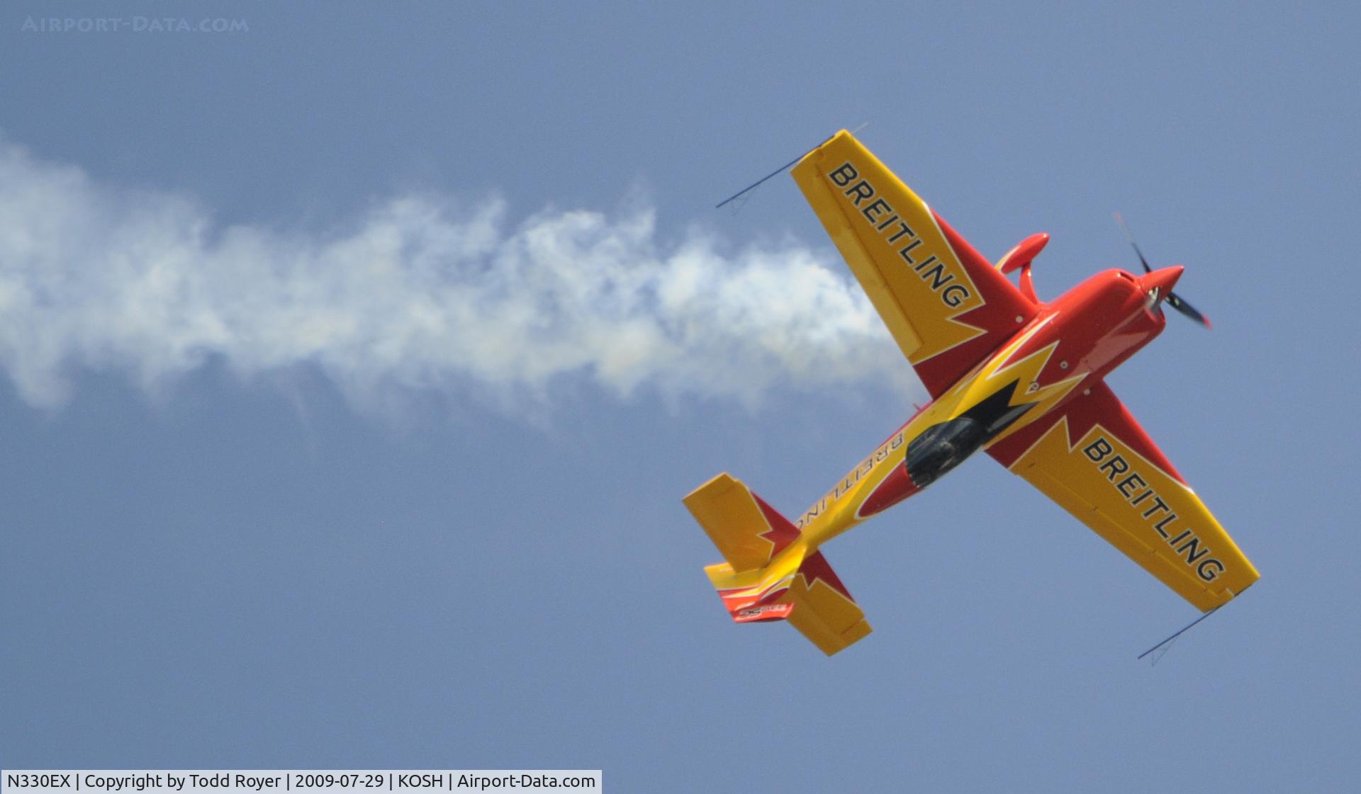 N330EX, Extra EA-300SC C/N SC001E, EAA AIRVENTURE 2009