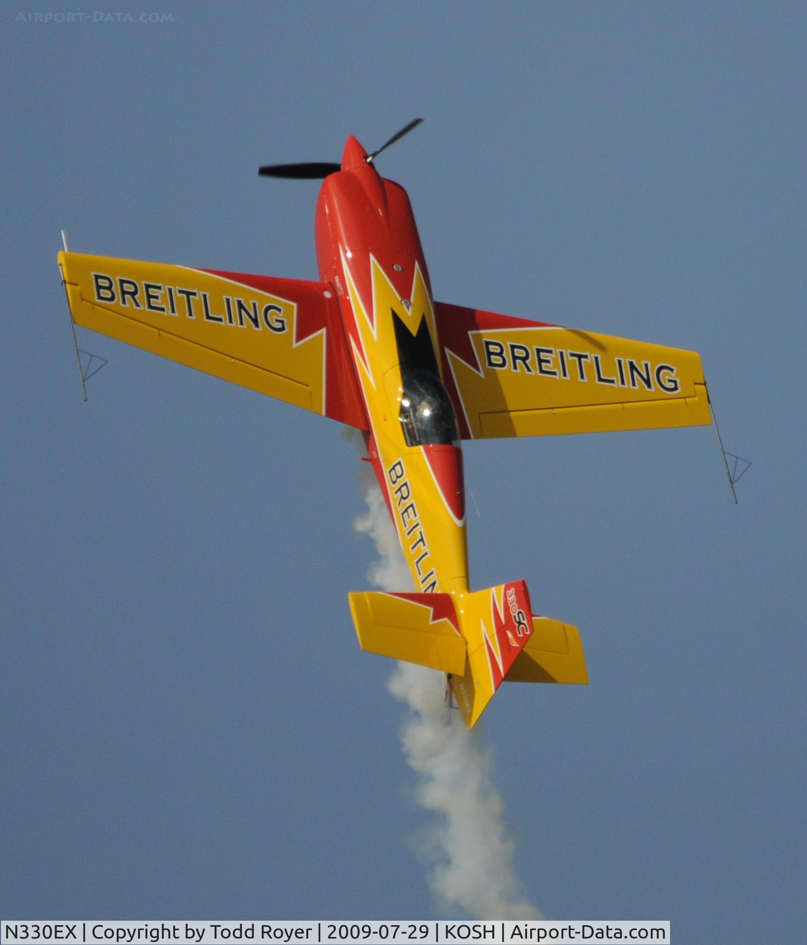 N330EX, Extra EA-300SC C/N SC001E, EAA AIRVENTURE 2009