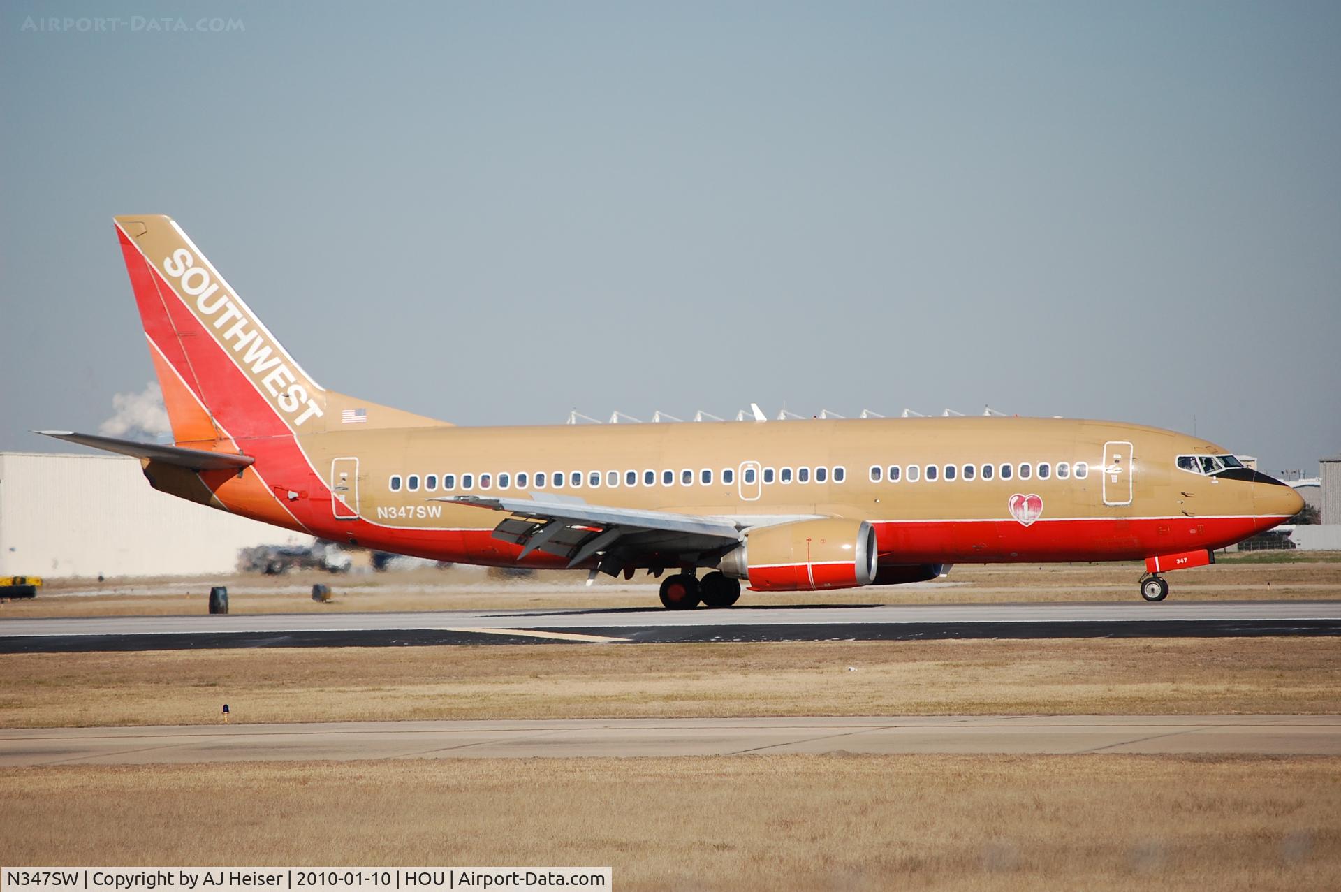 N347SW, 1989 Boeing 737-3H4 C/N 24374, Landing roll rwy 12R