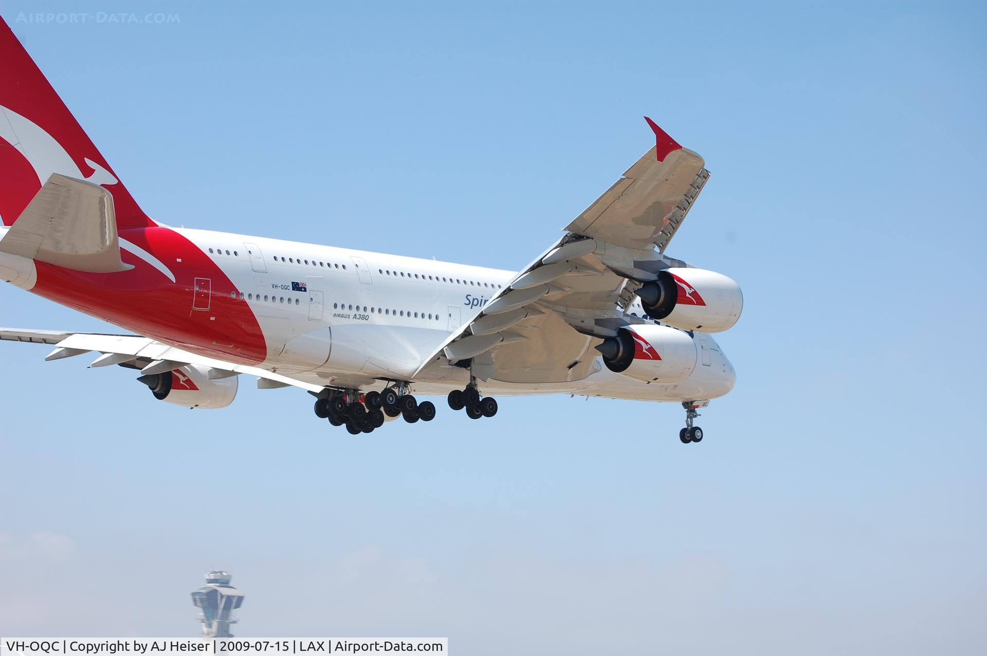 VH-OQC, 2008 Airbus A380-842 C/N 022, Qantas A380 short final rwy 24R