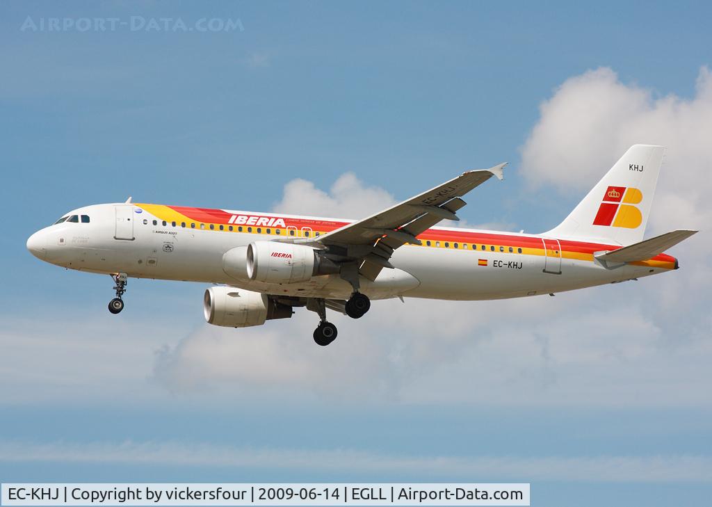 EC-KHJ, 2004 Airbus A320-214 C/N 2347, Iberia