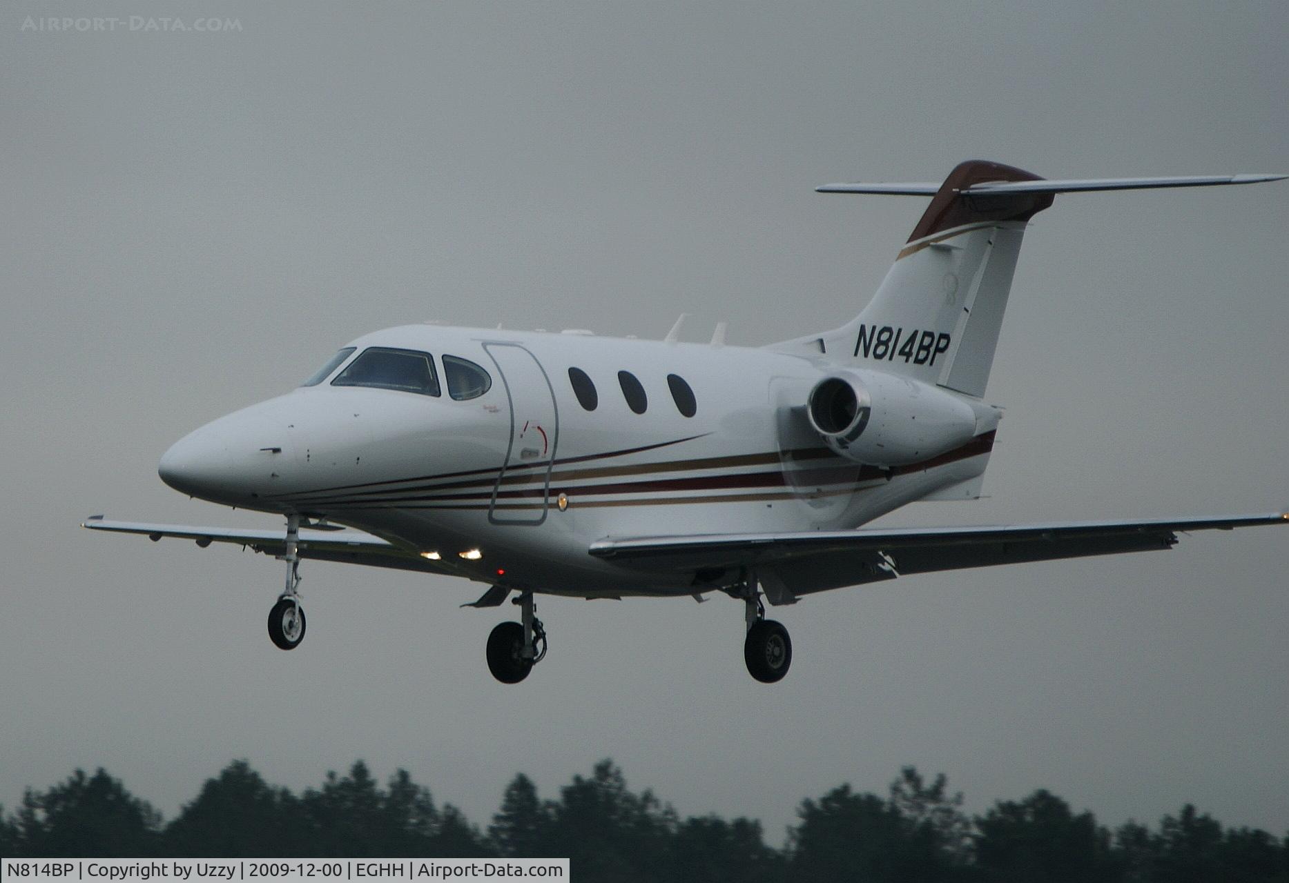 N814BP, 2007 Hawker Beechcraft Corp 390 C/N RB-214, N814BP on finals at Hurn Dec 09