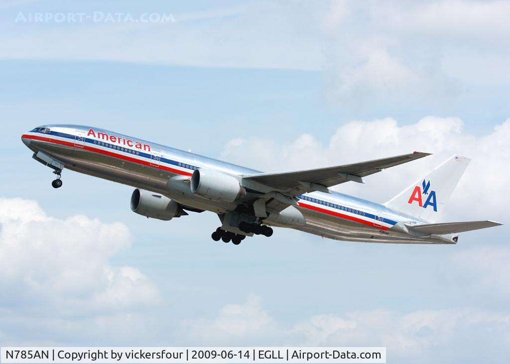 N785AN, 2000 Boeing 777-223/ER C/N 30005, American Airlines