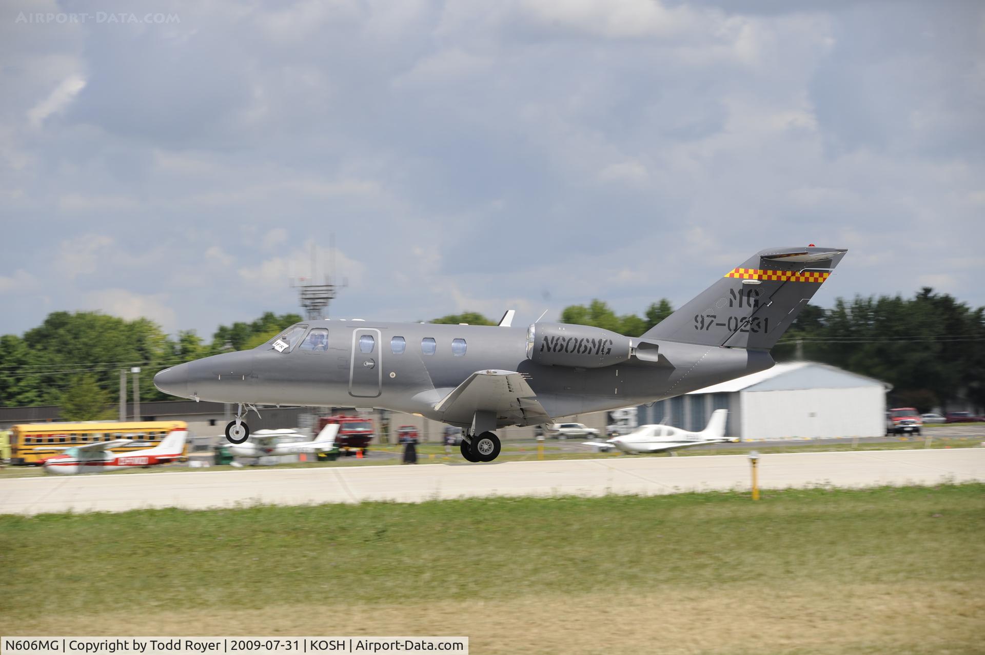 N606MG, 1997 Cessna 525 CitationJet CJ1 C/N 525-0231, EAA AIRVENTURE 2009