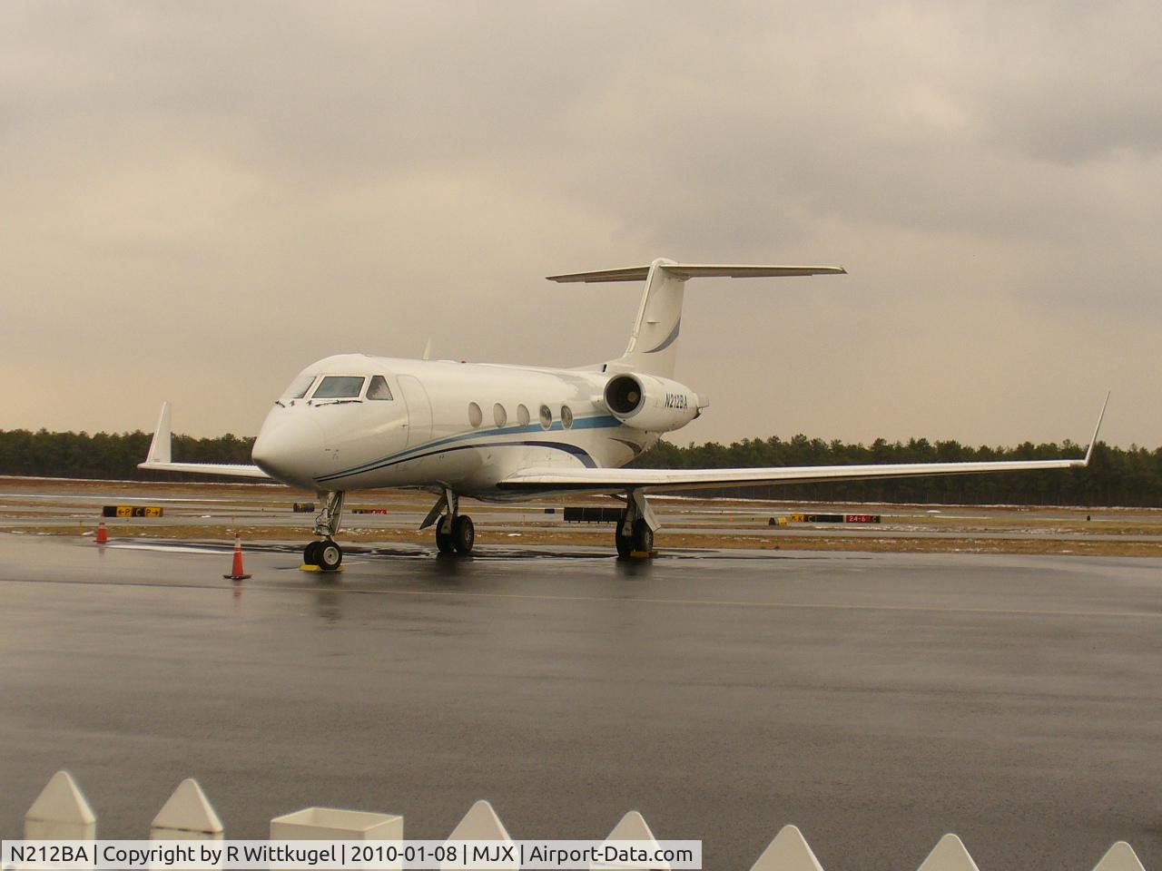 N212BA, 1982 Gulfstream American G-1159A Gulfstream III C/N 353, Guldstream