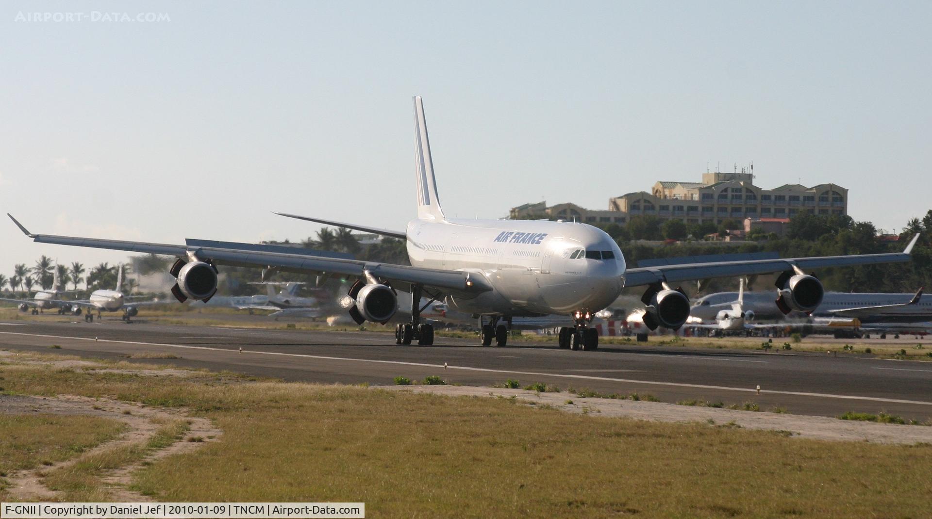 F-GNII, 2001 Airbus A340-313X C/N 399, Air france F-GNII landing at TNCM