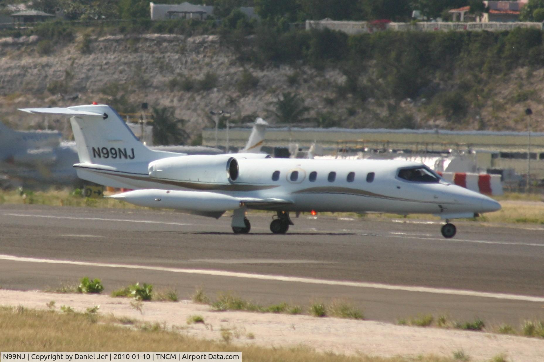 N99NJ, 1982 Gates Learjet 35A C/N 481, N99NJ back tracking TNCM