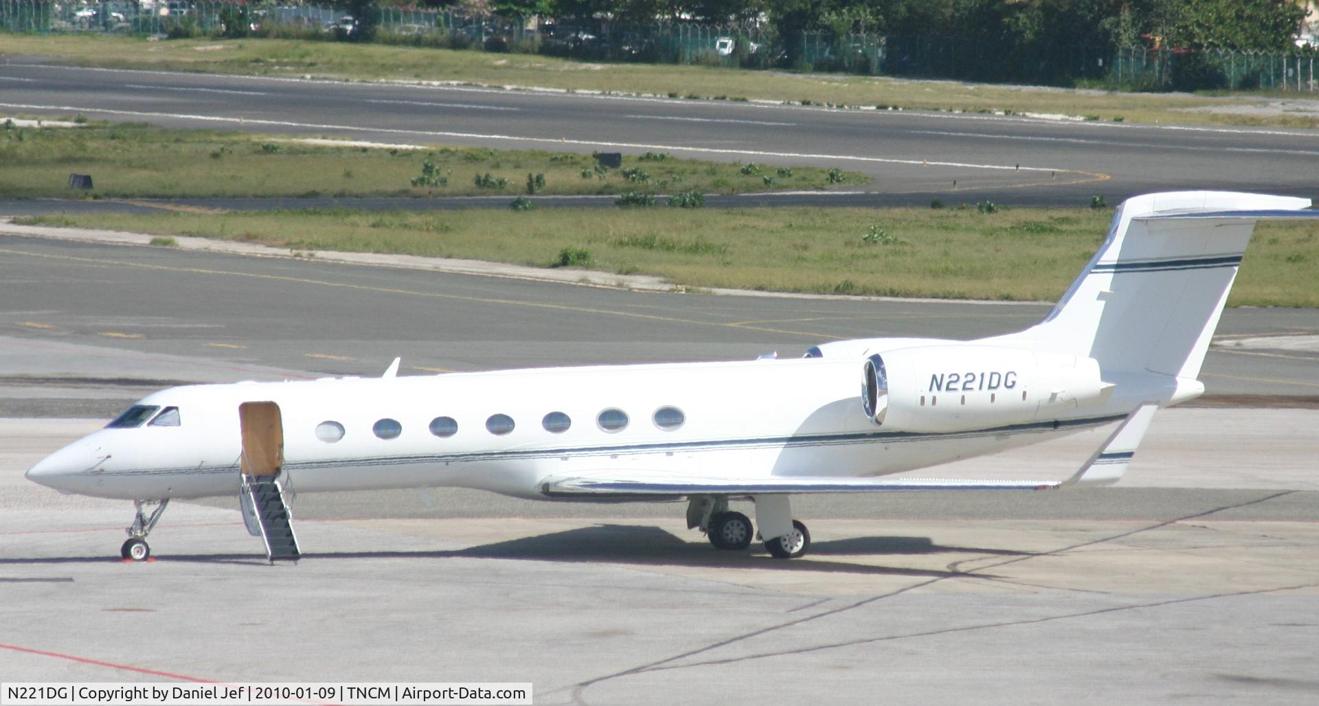 N221DG, 2003 Gulfstream Aerospace GV-SP (G550) C/N 5020, N221DG park on the main ramp