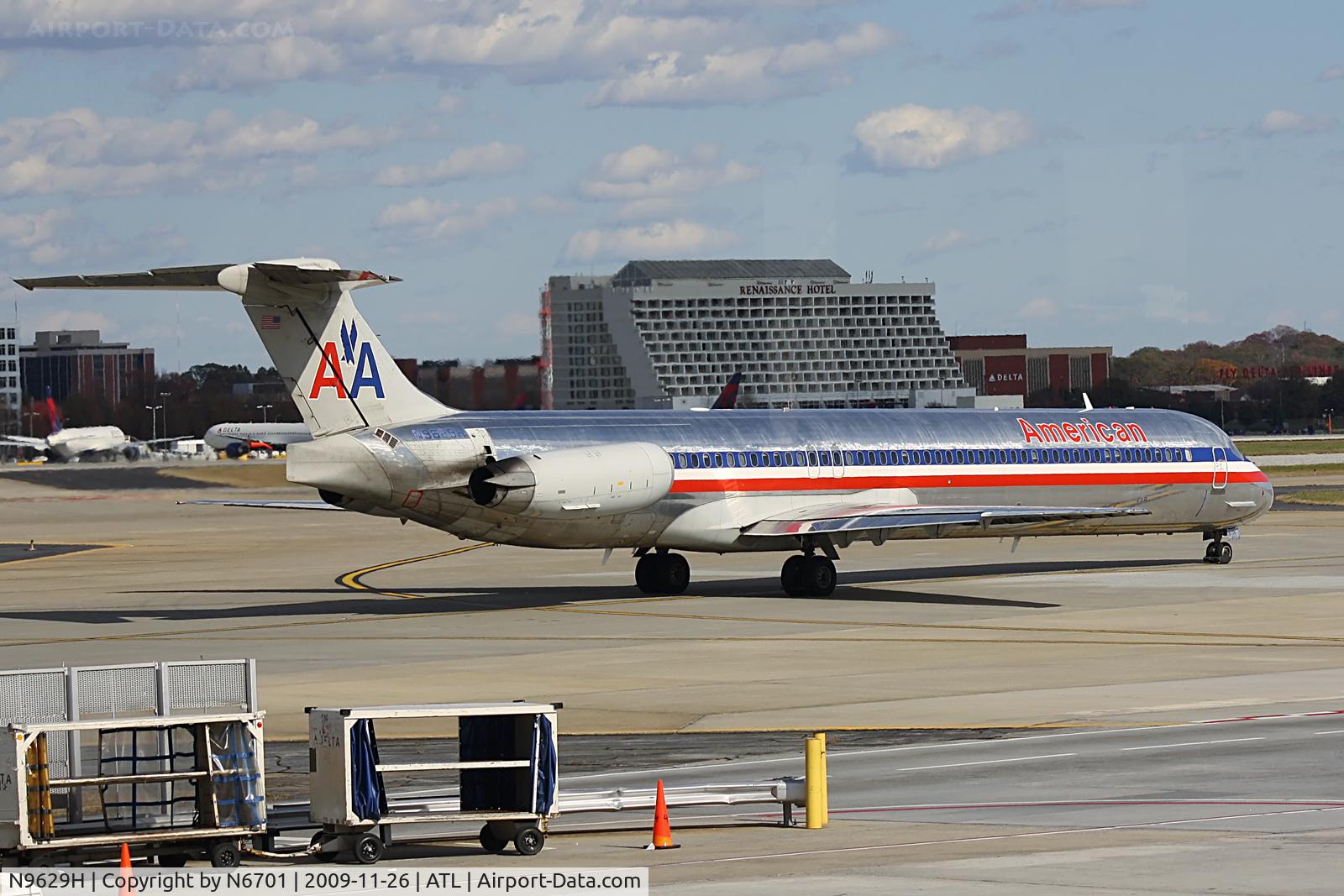 N9629H, 1998 McDonnell Douglas MD-83 (DC-9-83) C/N 53599, American