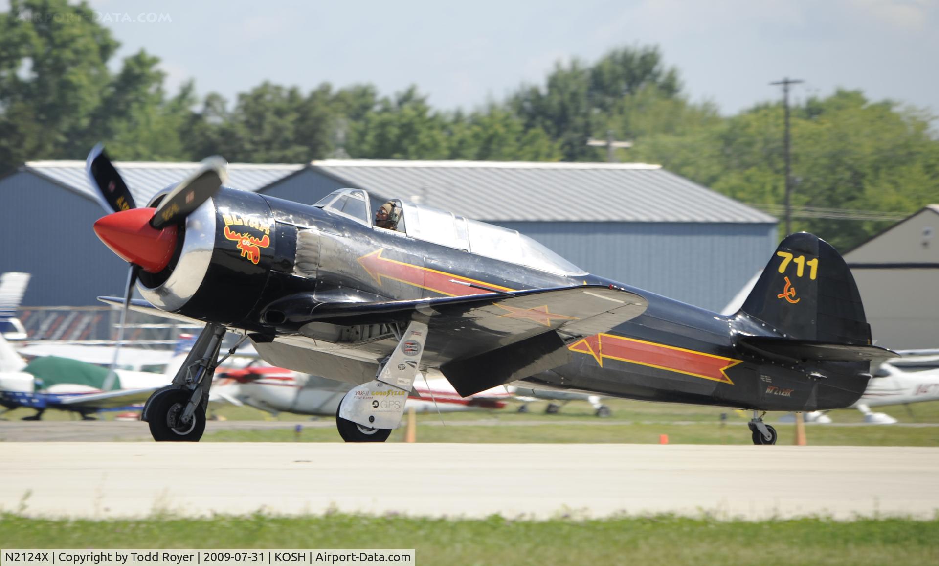 N2124X, 1952 Yakovlev Yak-11 C/N 102146, EAA AIRVENTURE 2009