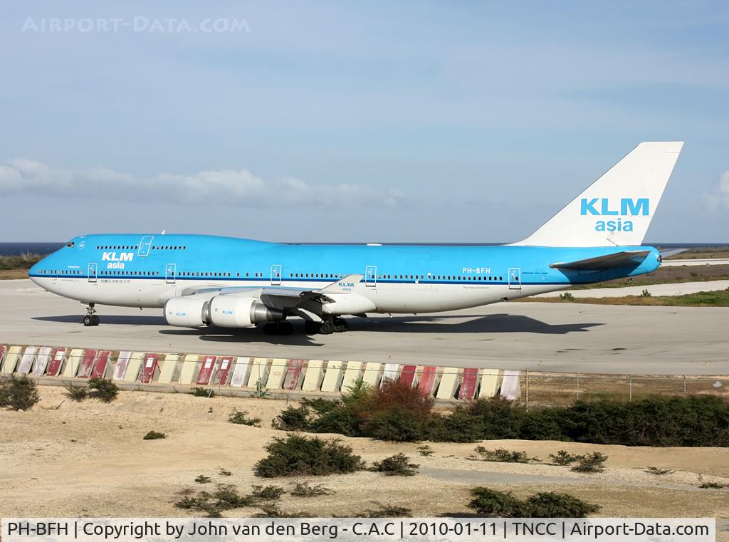 PH-BFH, 1990 Boeing 747-406BC C/N 24518, KLM Asia Boeing 747-406BC  PH-BFH (24518/783) @ TNCC / CUR