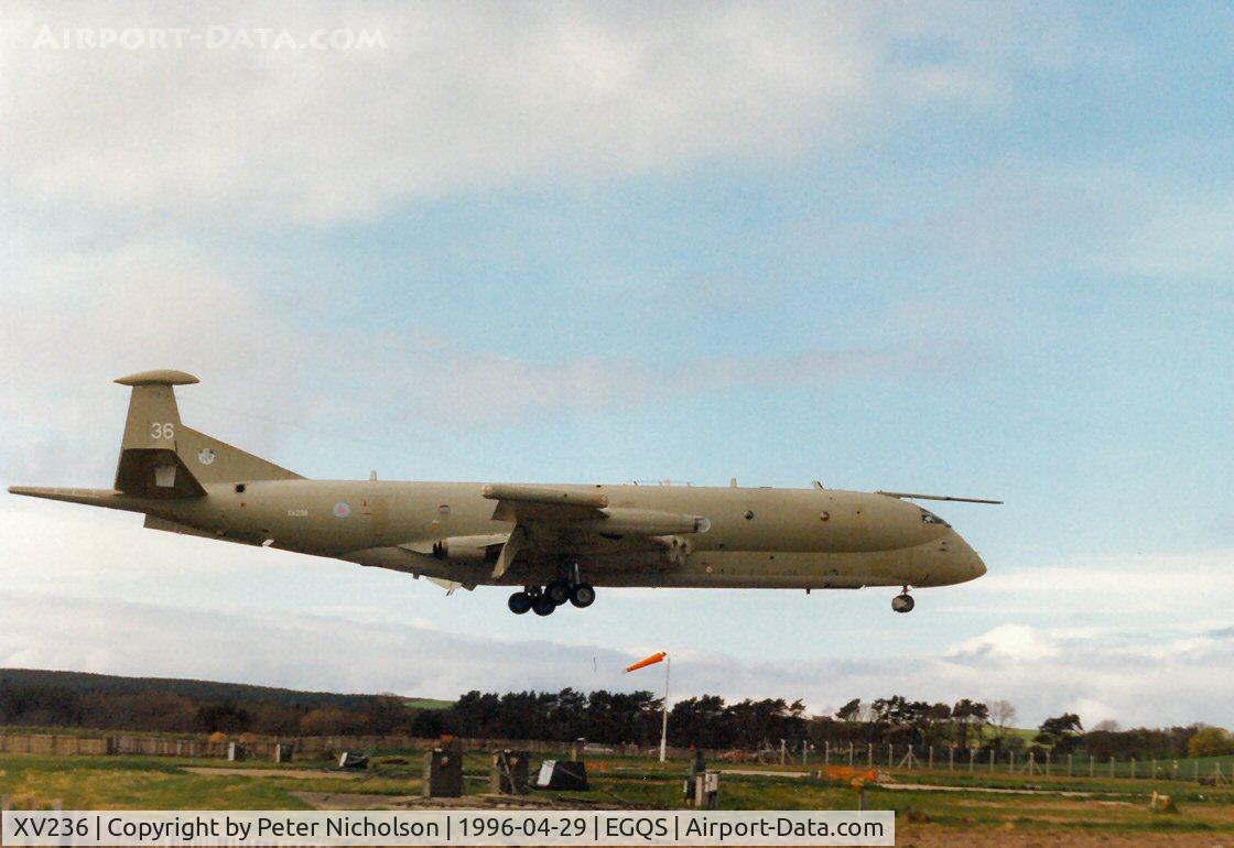 XV236, Hawker Siddeley Nimrod MR.2 C/N 8011, Nimrod MR.2 of the Kinloss Maritime Wing on finals at Lossiemouth in April 1996.