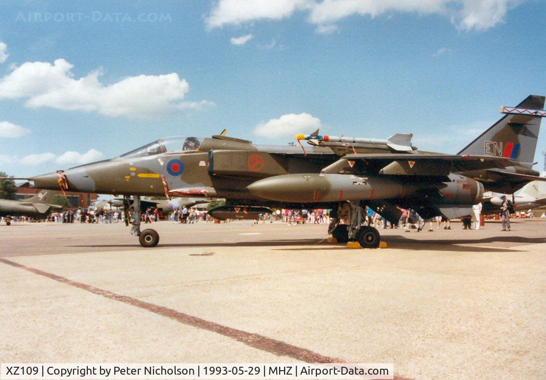 XZ109, 1976 Sepecat Jaguar GR.1A C/N S.110, Jaguar GR.1A of 6 Squadron at RAF Coltishall on display at the 1993 Milodenhall Air Fete.
