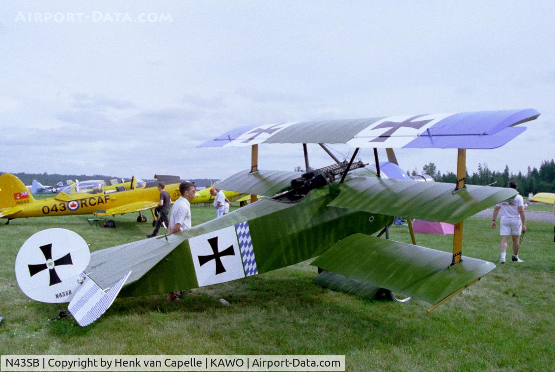 N43SB, 1996 Fokker Dr.1 Triplane Replica C/N 29590ABV, Fokker Dr.1 replica at Arlington airfield, WA, summer 1997.