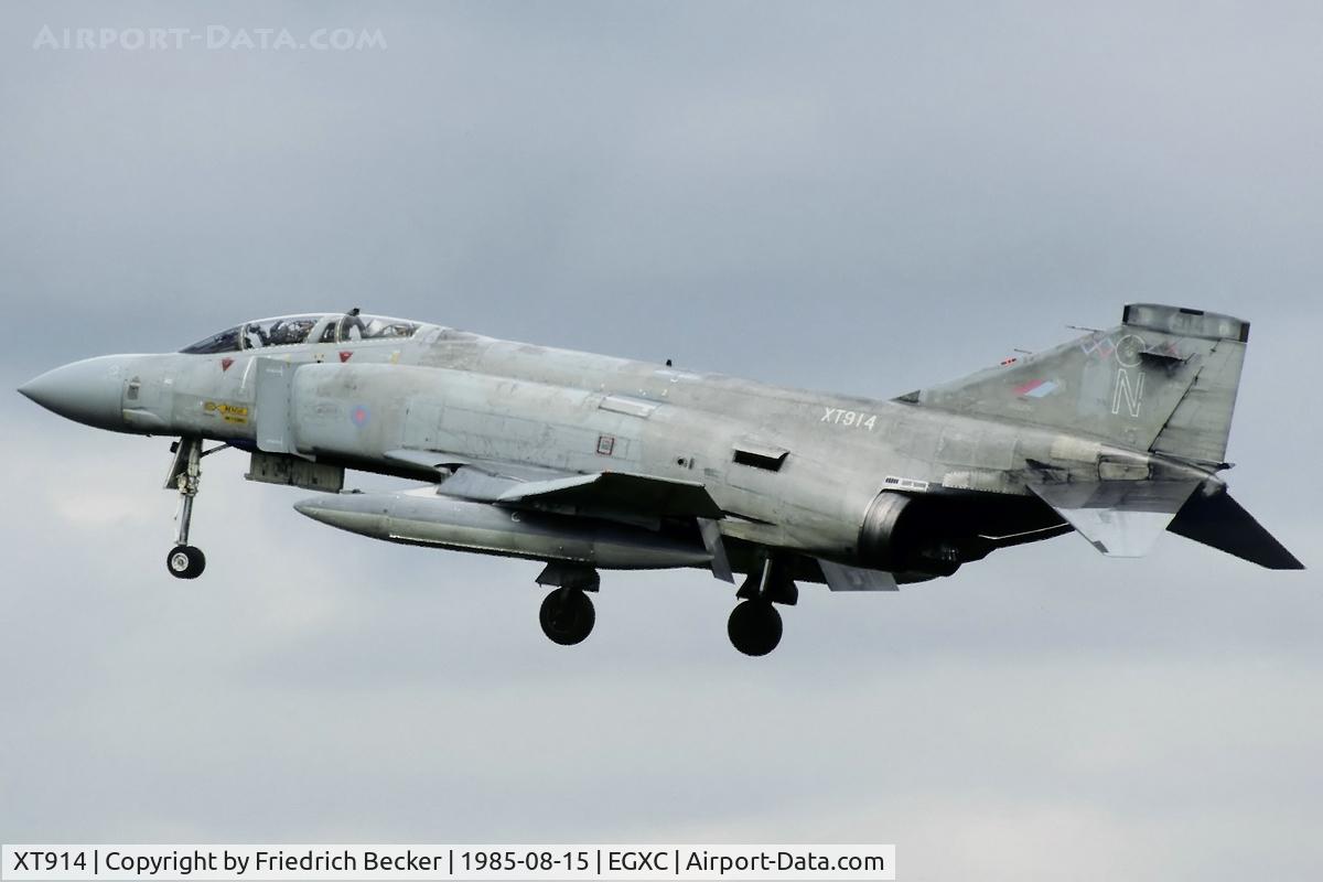 XT914, 1968 McDonnell Douglas Phantom FGR2 C/N 2771, Phantom FGR2  short final RAF Coningsby