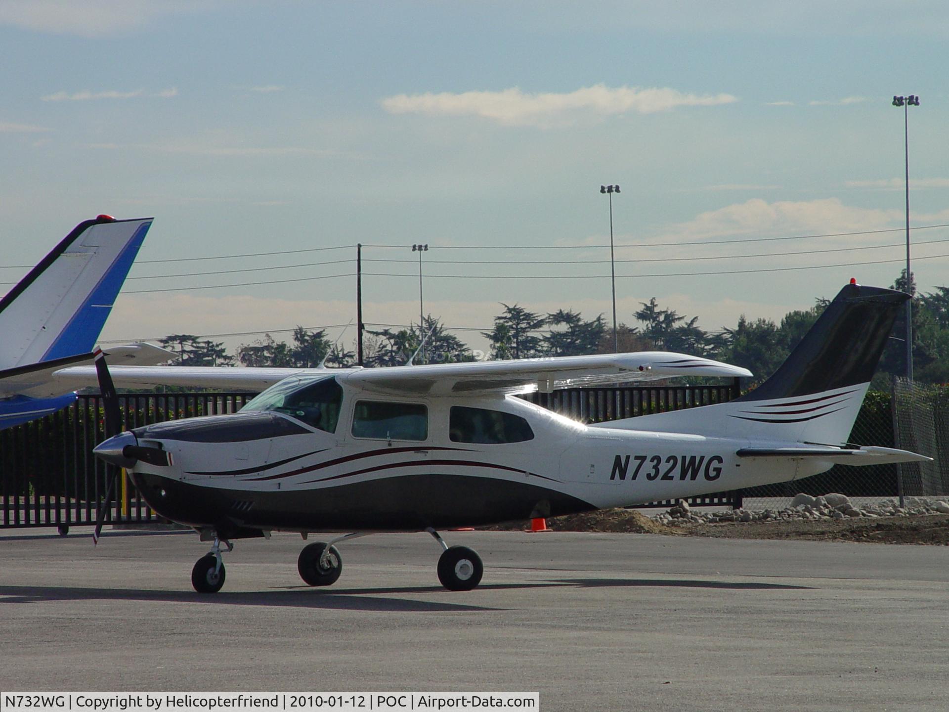 N732WG, 1977 Cessna T210M Turbo Centurion C/N 21061828, Parked at Howard Aviation