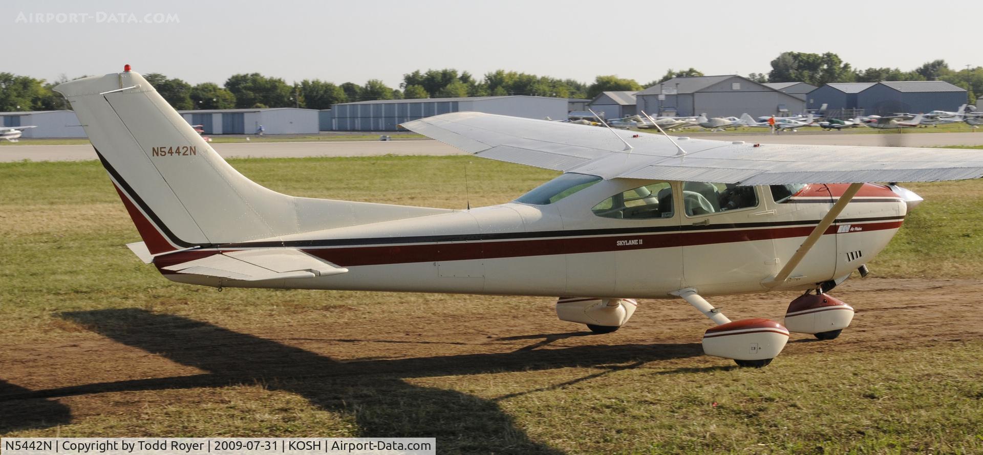 N5442N, 1980 Cessna 182R Skylane C/N 18267718, EAA AIRVENTURE 2009