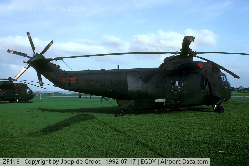 ZF118, 1986 Westland Sea King HC.4 C/N WA964, On the evening prior to the open house the Yeovilton staff organized a spotters day. We could walt the helicopter flightlines in the last light of the day.