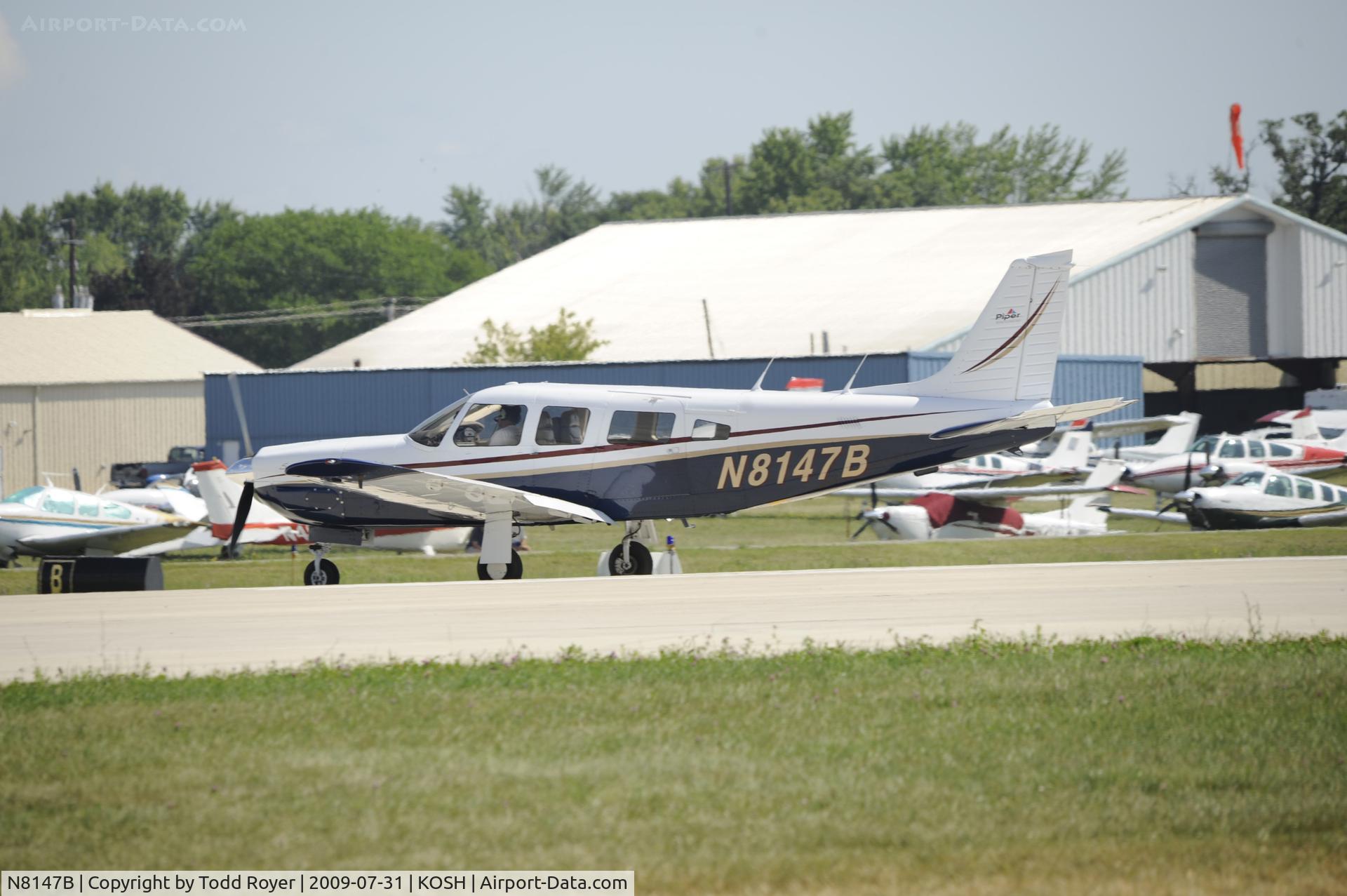 N8147B, 1980 Piper PA-32R-301 C/N 32R-8013048, EAA AIRVENTURE 2009
