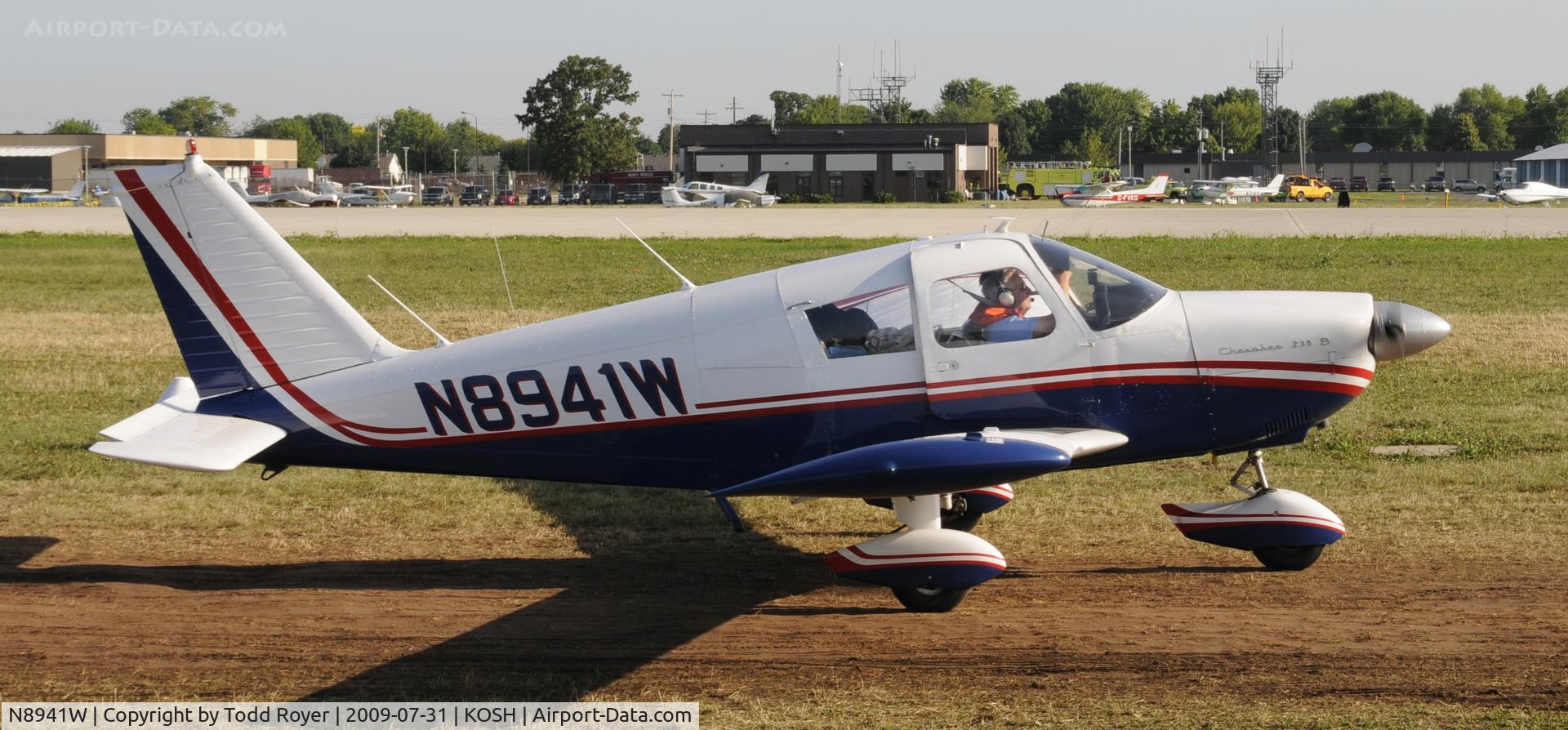 N8941W, 1966 Piper PA-28-235 Cherokee C/N 28-10809, EAA AIRVENTURE 2009