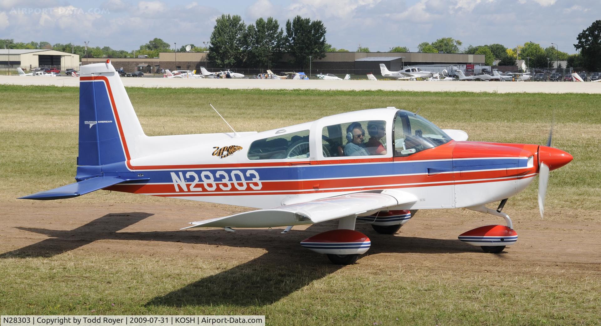 N28303, 1977 Grumman American AA-5B Tiger C/N AA5B0540, EAA AIRVENTURE 2009