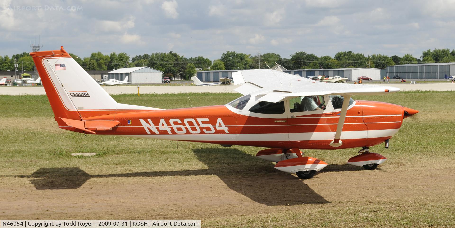 N46054, 1968 Cessna 172I C/N 17257015, EAA AIRVENTURE 2009