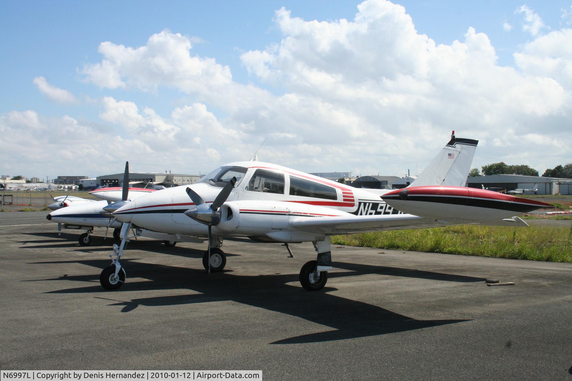 N6997L, 1966 Cessna 310K C/N 310K0097, Isla Grande Ramp