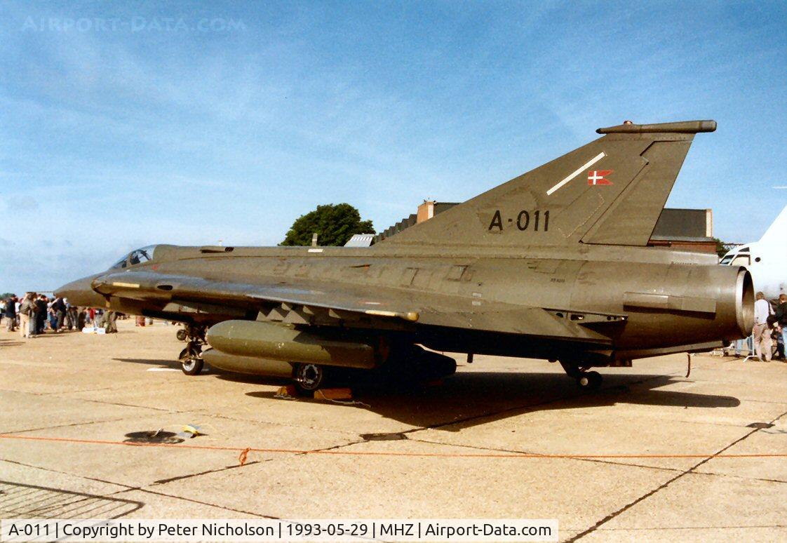 A-011, 1971 Saab F-35 Draken C/N 35-1011, Another view of the Esk 729 Draken on display at the 1993 Mildenhall Air Fete.