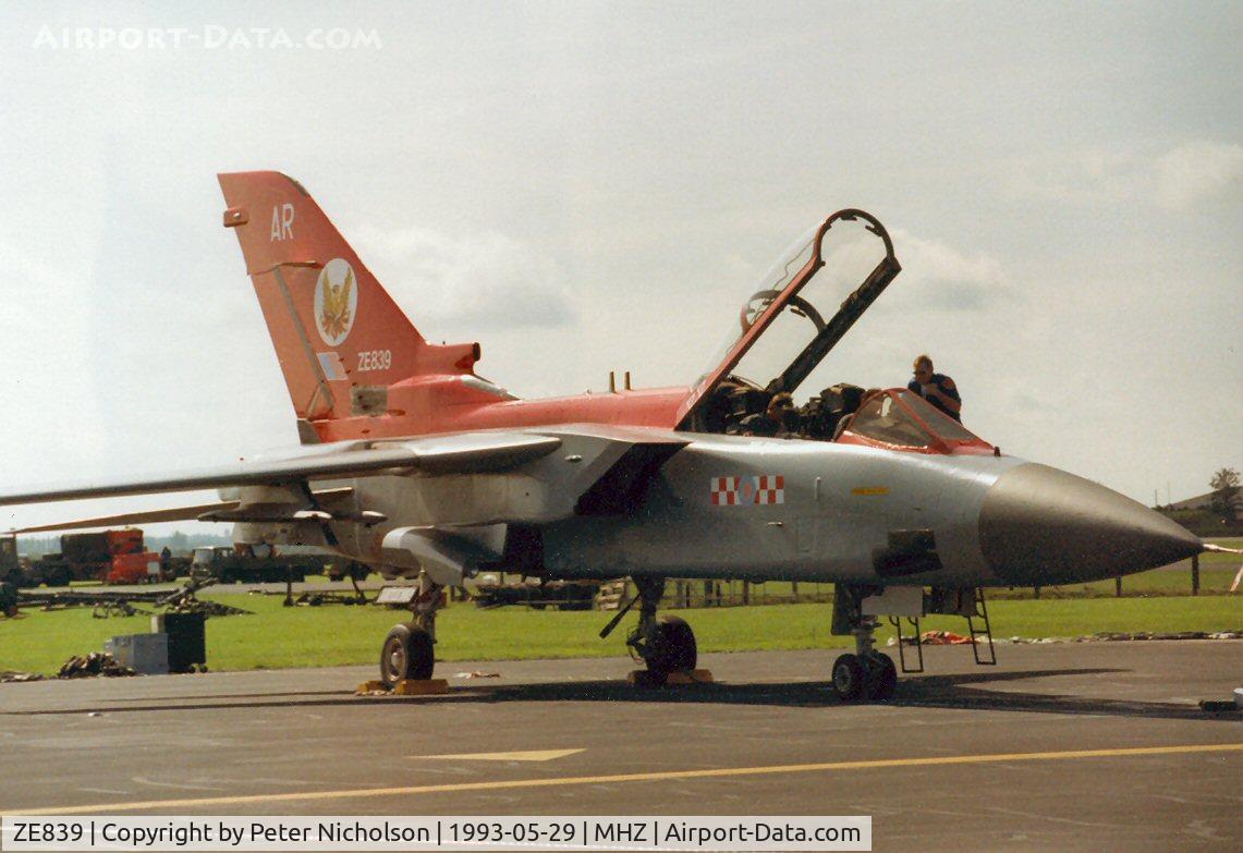ZE839, 1988 Panavia Tornado F.3 C/N 733/AS082/3334, Tornado F.3 of 56[R] Squadron at RAF Coningsby on the flight-line at the 1993 Mildenhall Air Fete.