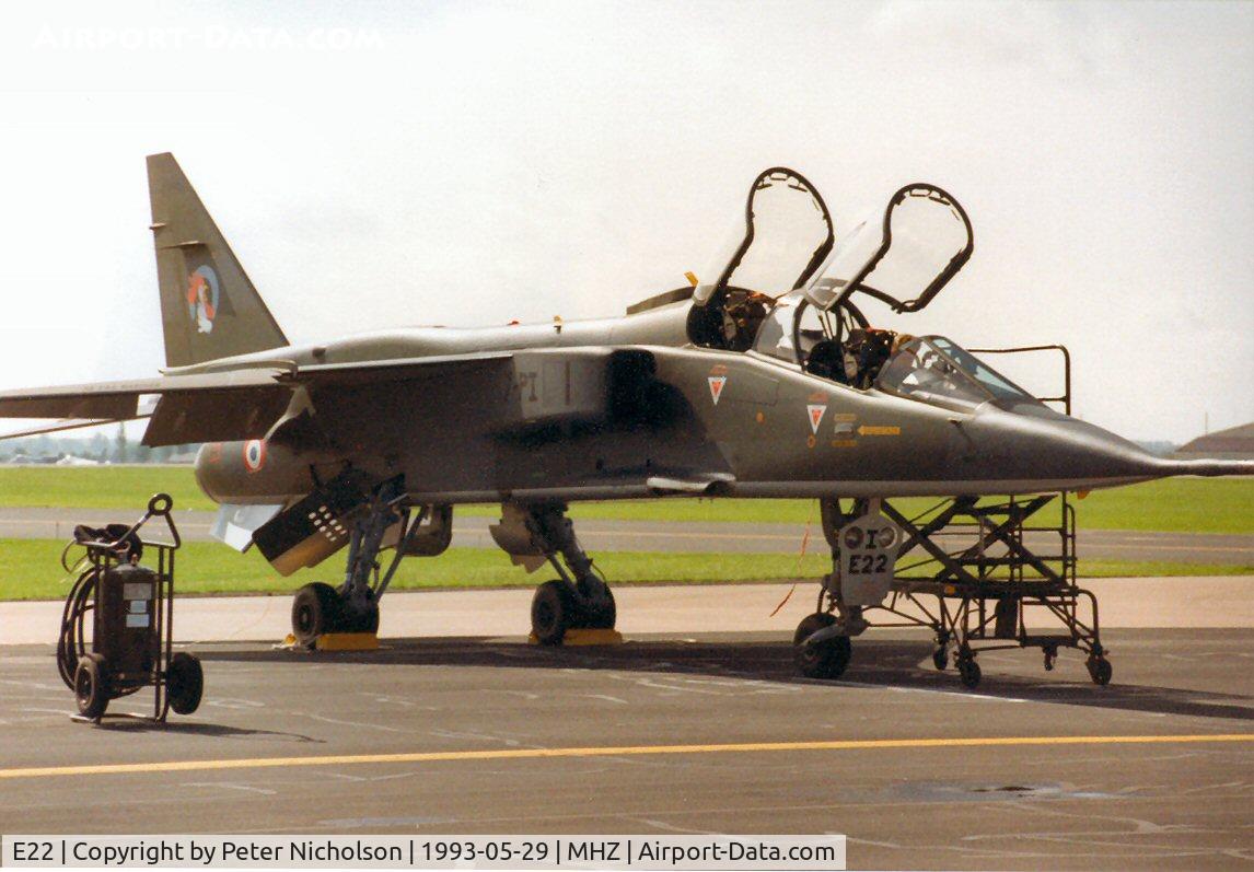E22, Sepecat Jaguar E C/N E22, Jaguar E of EC-7 French Air Force on the flight-line at the 1993 Mildenhall Air Fete.