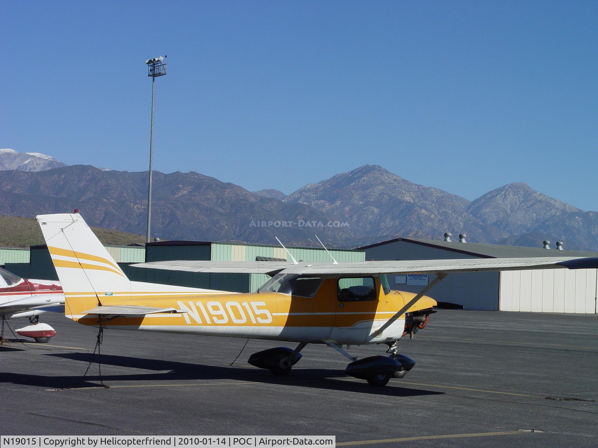 N19015, 1972 Cessna 150L C/N 15074093, Parked with lower engine cowling off