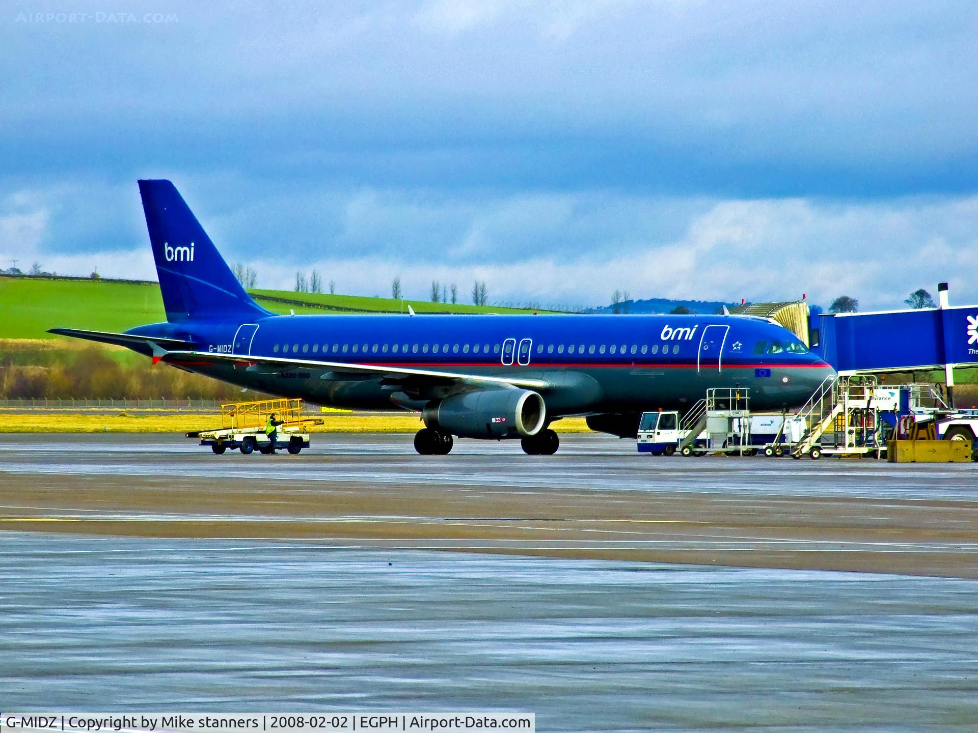 G-MIDZ, 1999 Airbus A320-232 C/N 934, British midland A320 At EDI