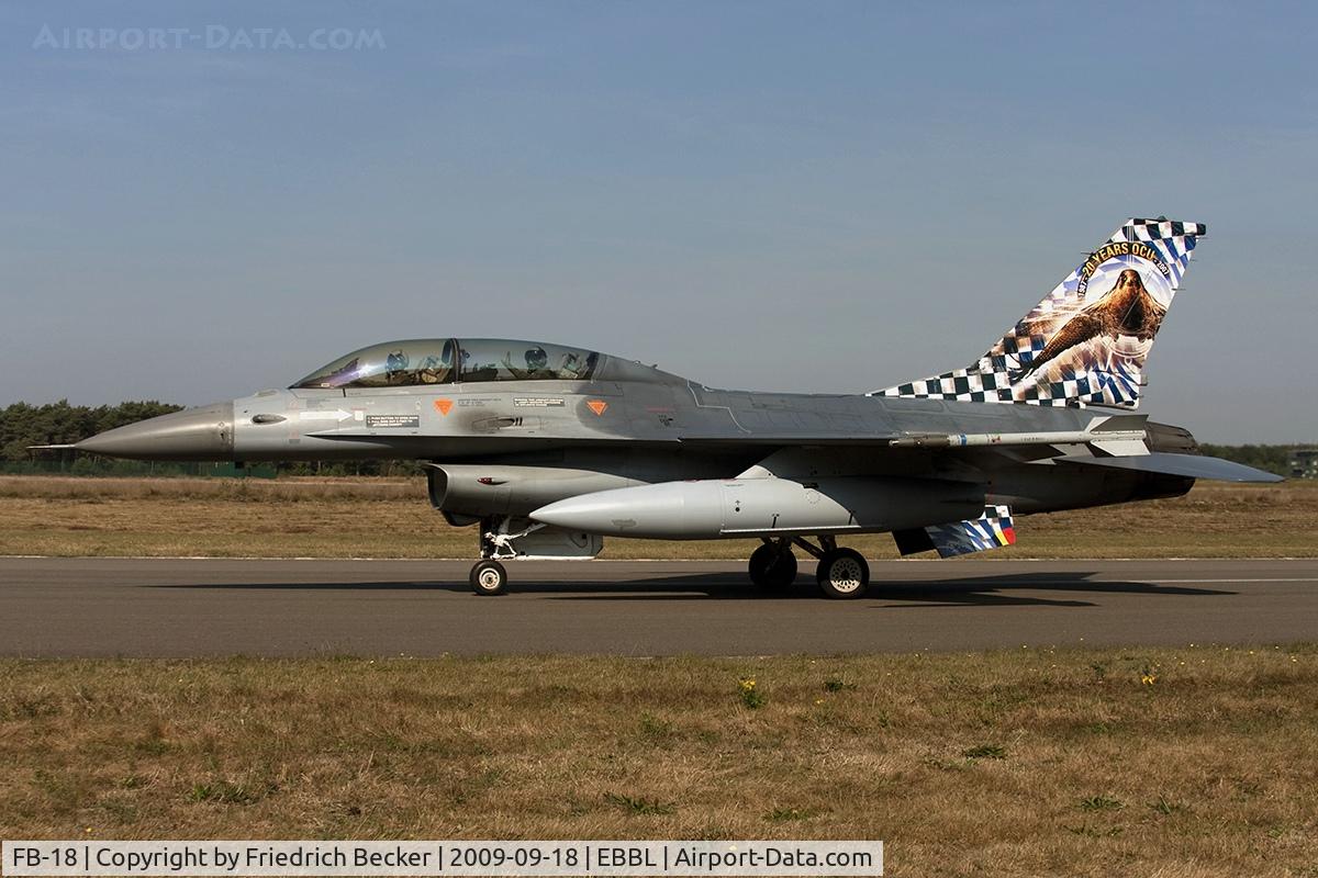 FB-18, General Dynamics F-16BM Fighting Falcon C/N 6J-18, taxying to the active