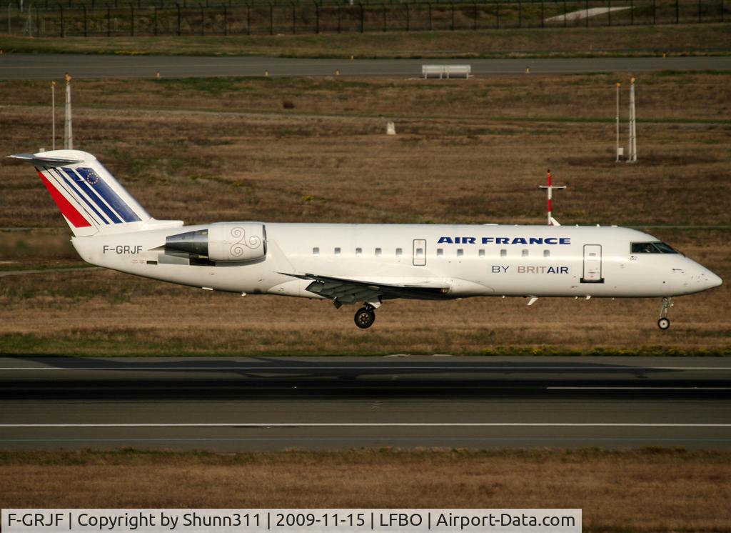 F-GRJF, Canadair CRJ-100ER (CL-600-2B19) C/N 7108, Landing rwy 14R with new titles...
