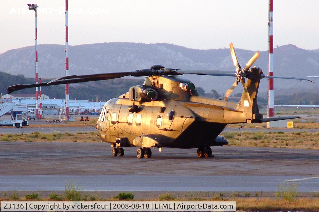 ZJ136, Westland Merlin HC.3 C/N 50191, Royal Air Force. Operated by 28 Squadron.