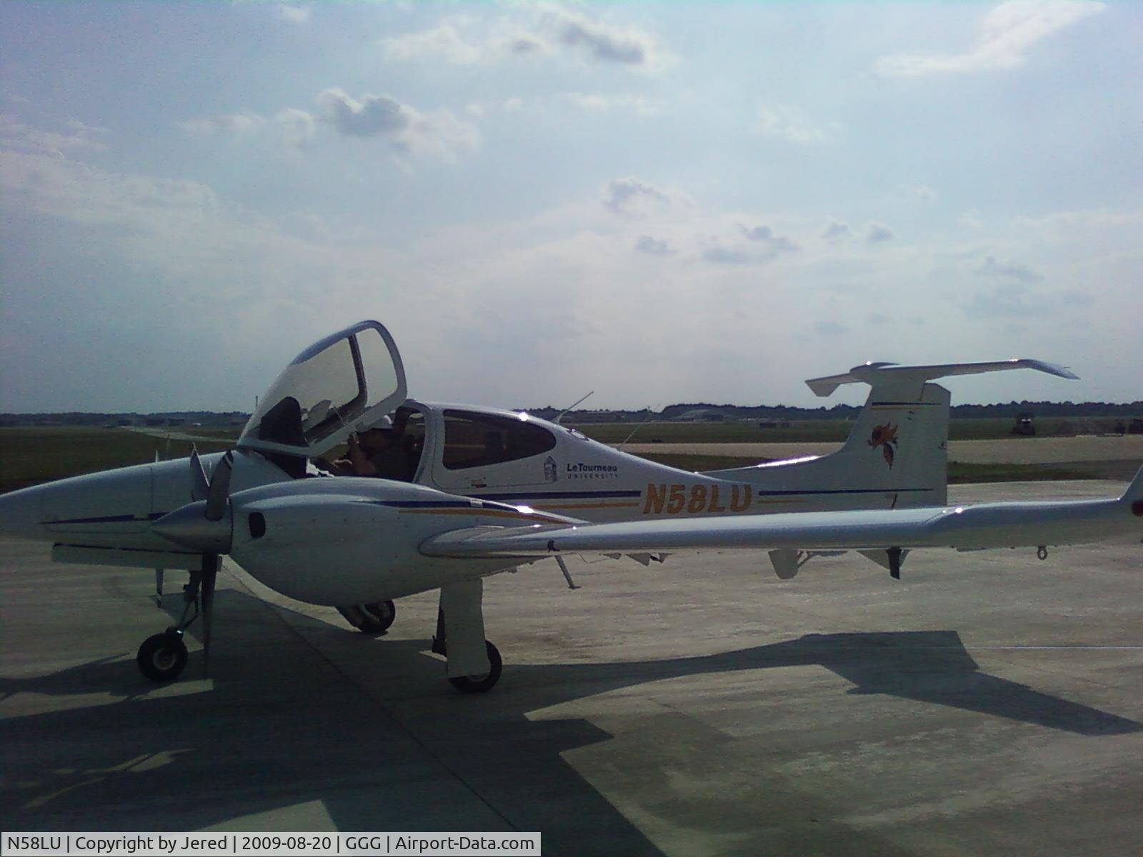 N58LU, Diamond DA-42 Twin Star C/N 42.AC143, One of two LETU's Twin Star's arriving