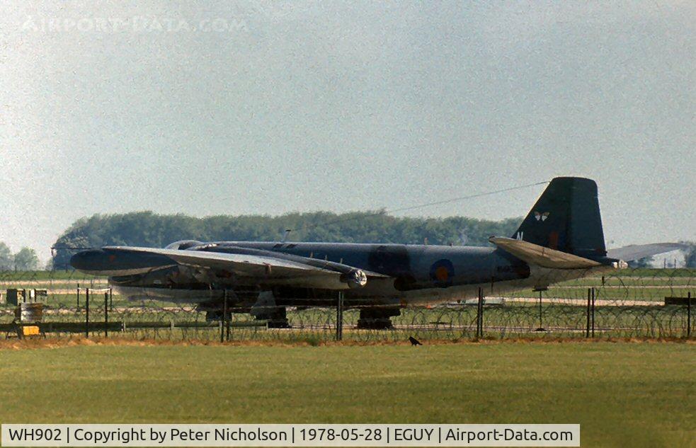 WH902, 1954 English Electric Canberra T.17 C/N SH1645, Canberra T.17 of 360 Squadron at RAF Wyton in may 1978.