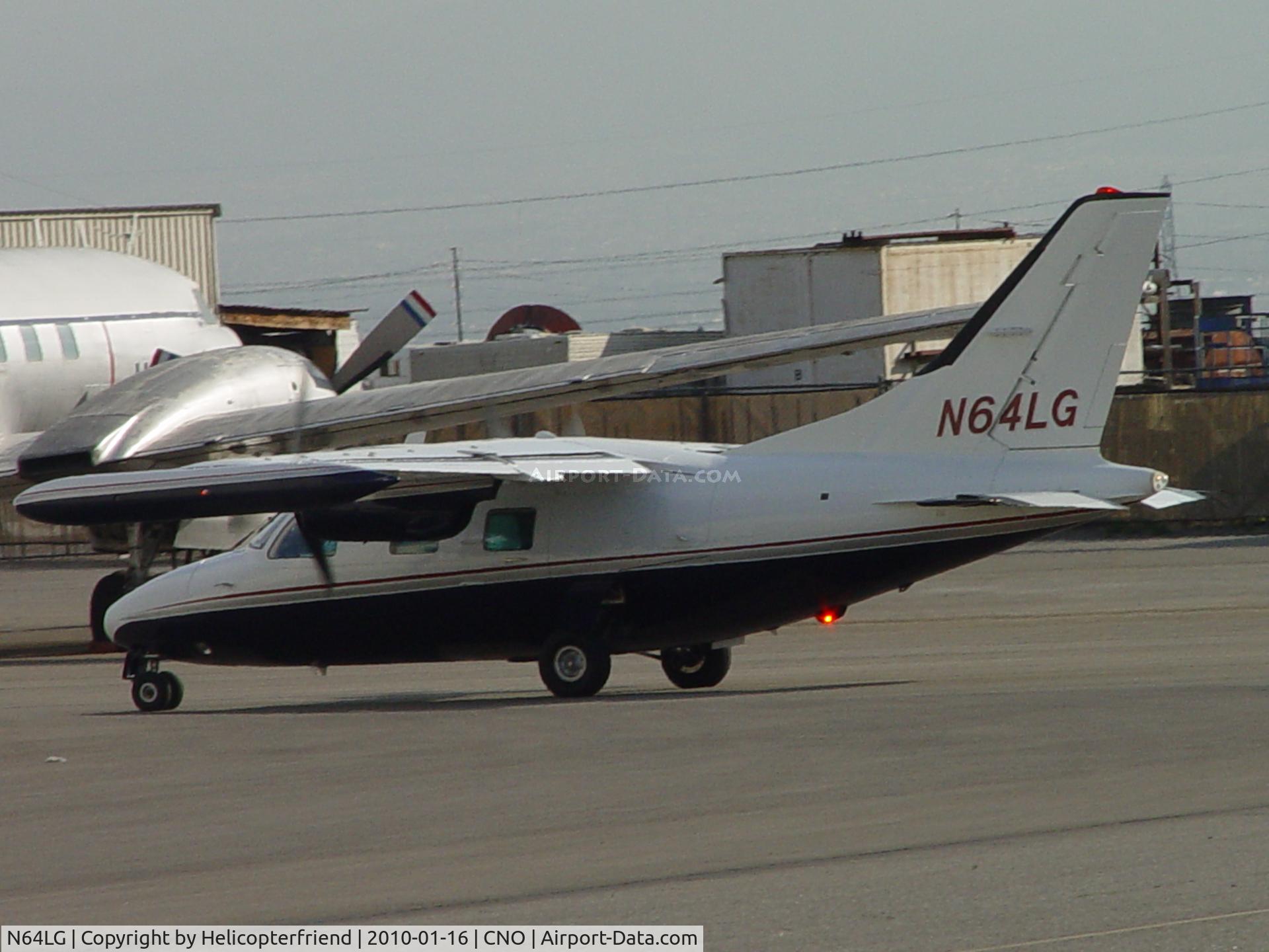 N64LG, 1972 Mitsubishi MU-2B-25 C/N 240, Taxiing for take off