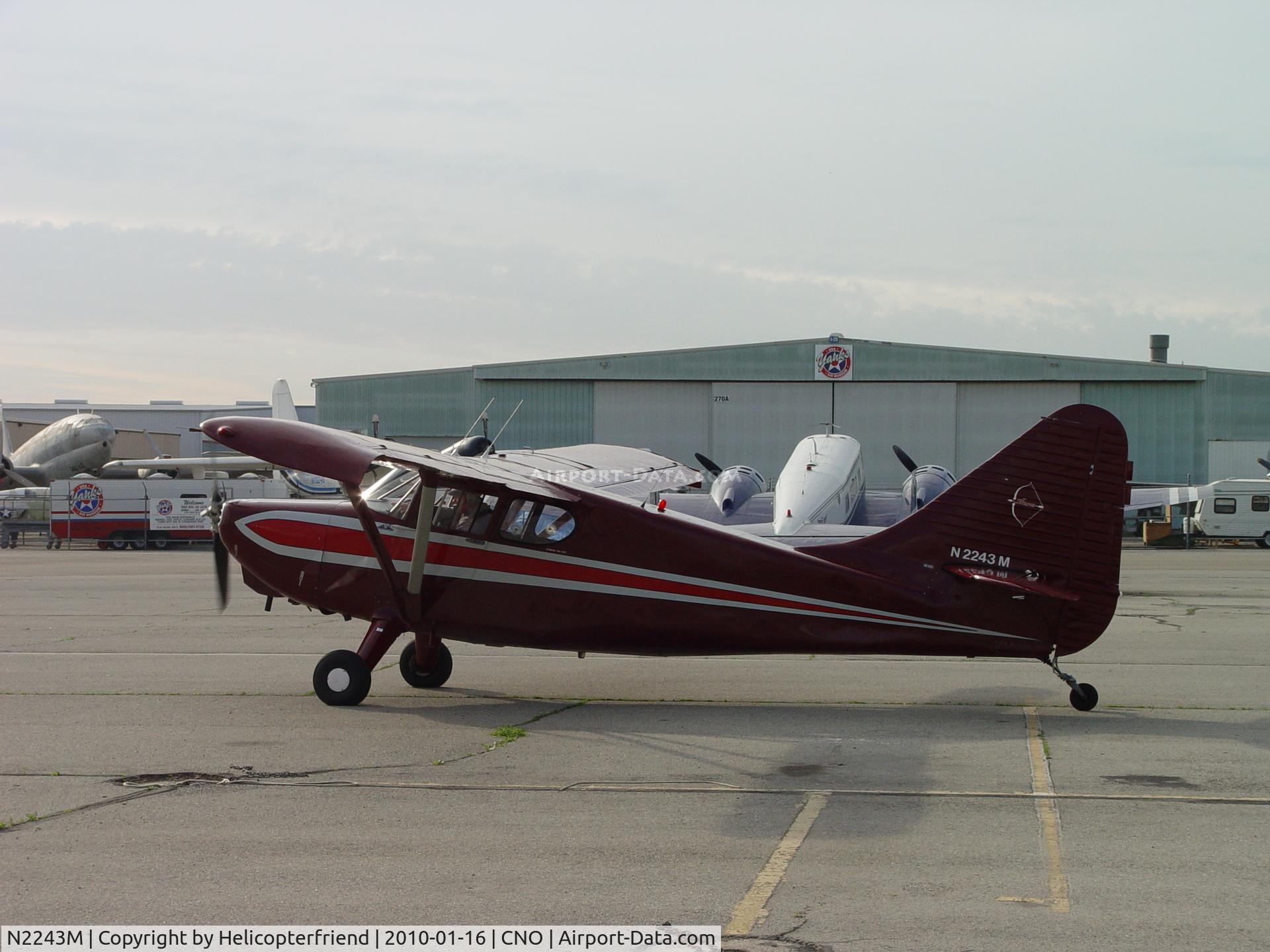 N2243M, 1950 Stinson 108-3 Voyager C/N 108-4127, Taxiing to runway for take off
