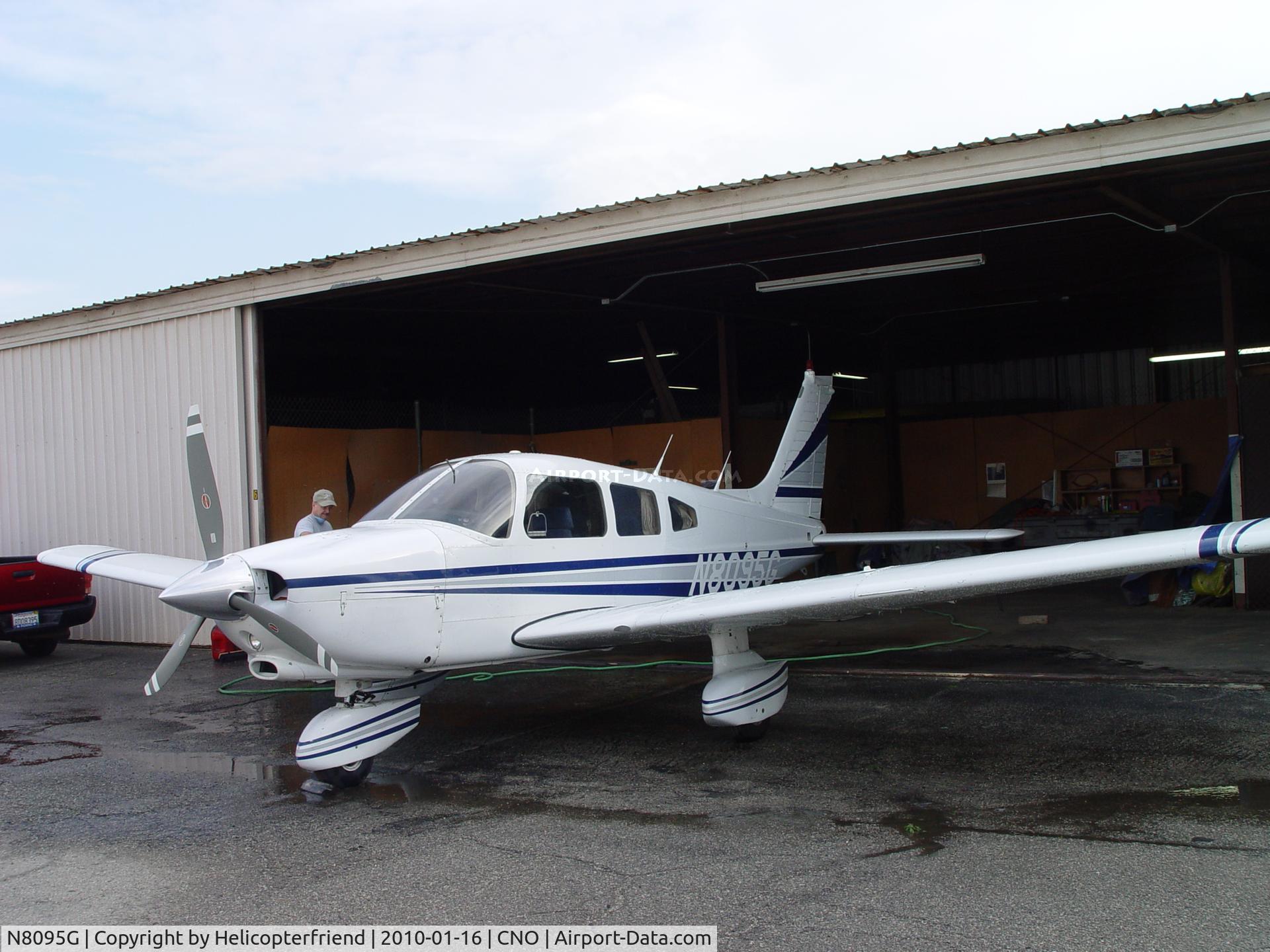 N8095G, 1979 Piper PA-28-236 Dakota C/N 28-7911330, Getting a bath