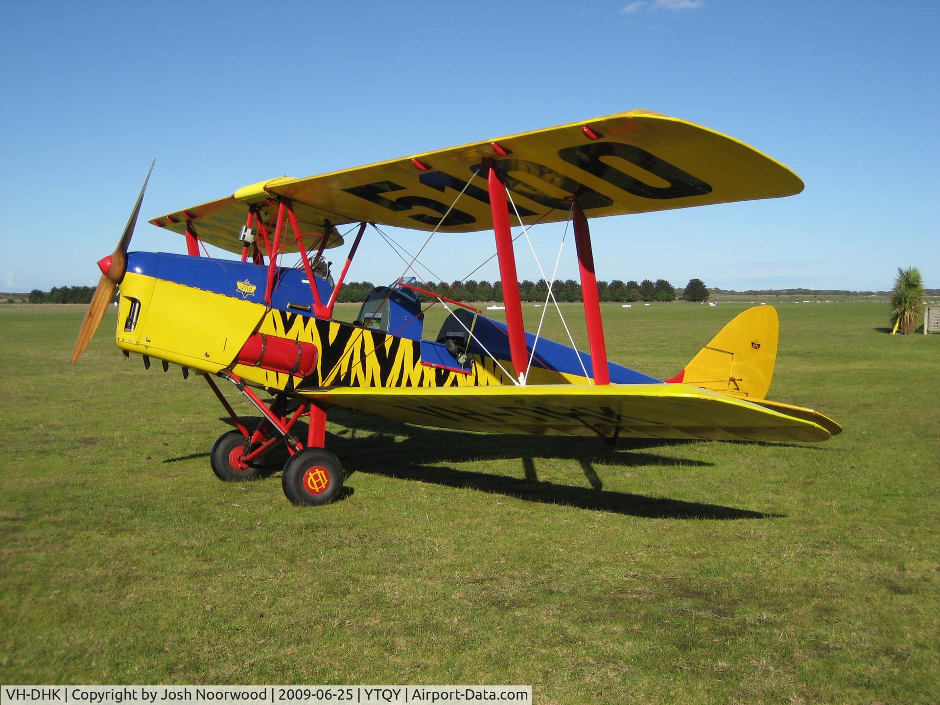 VH-DHK, 1940 De Havilland Australia DH-82A Tiger Moth C/N DHA157, VH-DHK at Torquay