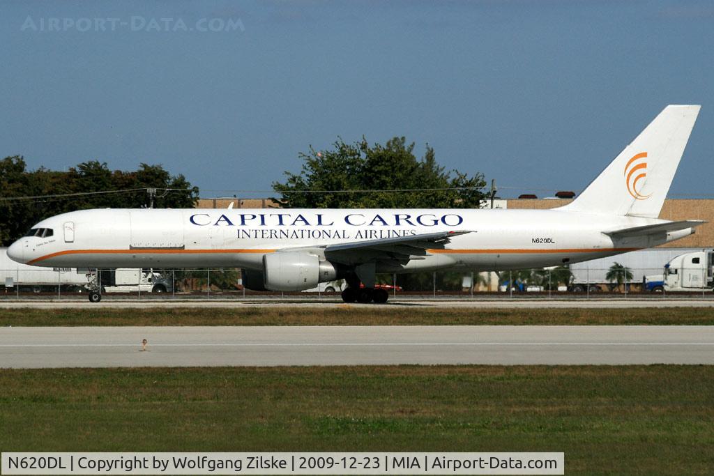 N620DL, 1986 Boeing 757-232 C/N 22910, visitor