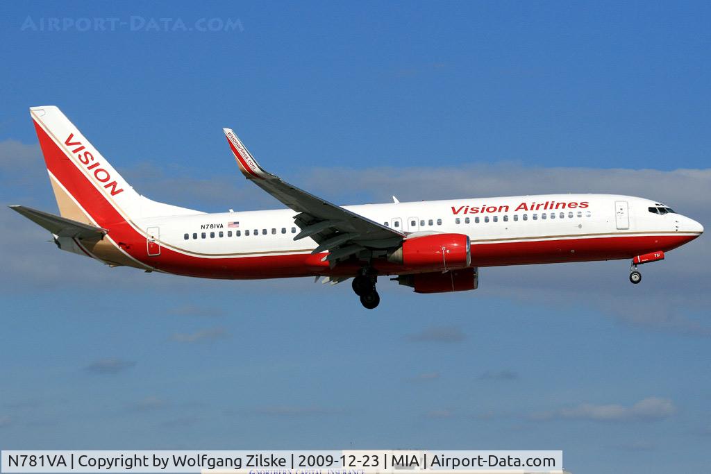 N781VA, 1998 Boeing 737-8Q8 C/N 28214, visitor