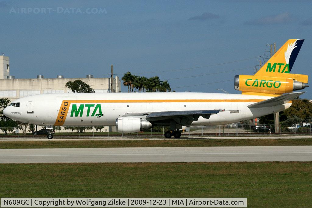 N609GC, 1974 Douglas DC-10-30 C/N 46932, visitor