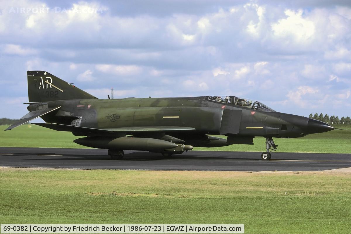 69-0382, 1968 McDonnell Douglas RF-4C Phantom II C/N 4008, awaiting a last chance inspections prior another mission from RAF Alconbury