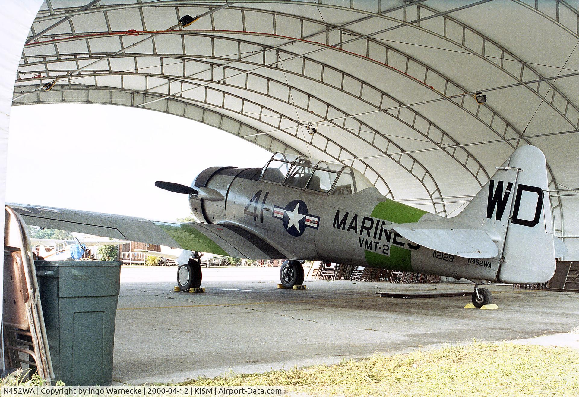 N452WA, 1945 North American SNJ-6 Texan C/N 121-43137, North American SNJ-6 Texan at Kissimmee airport, close to the Flying Tigers Aircraft Museum