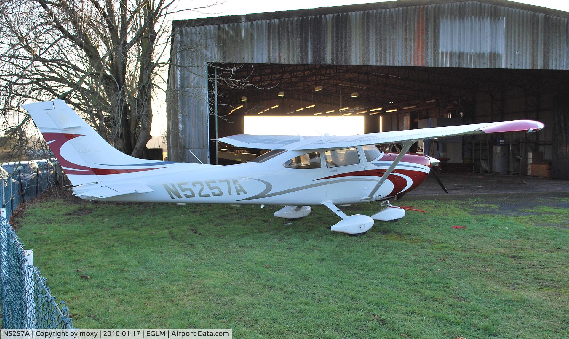 N5257A, Cessna 182T Skylane C/N 18282181, Cessna 182T at White Waltham