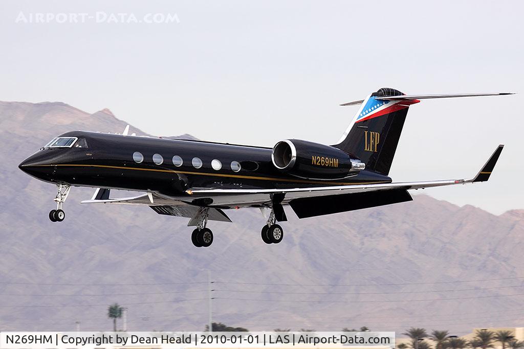 N269HM, 1989 Gulfstream Aerospace G-IV C/N 1118, Flynt Aviation, LLC's 1989 Gulfstream G-IV N269HM from Van Nuys (KVNY) on short-final to RWY 25L.