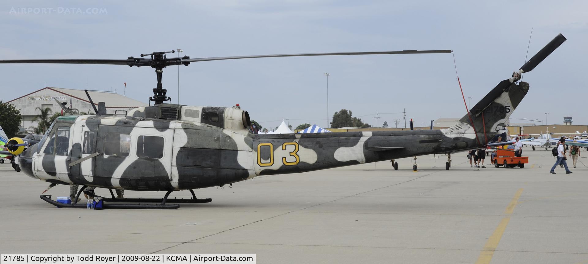 21785, Bell UH-1H Iroquois C/N 13473, CAMARILLO AIR SHOW 2009
