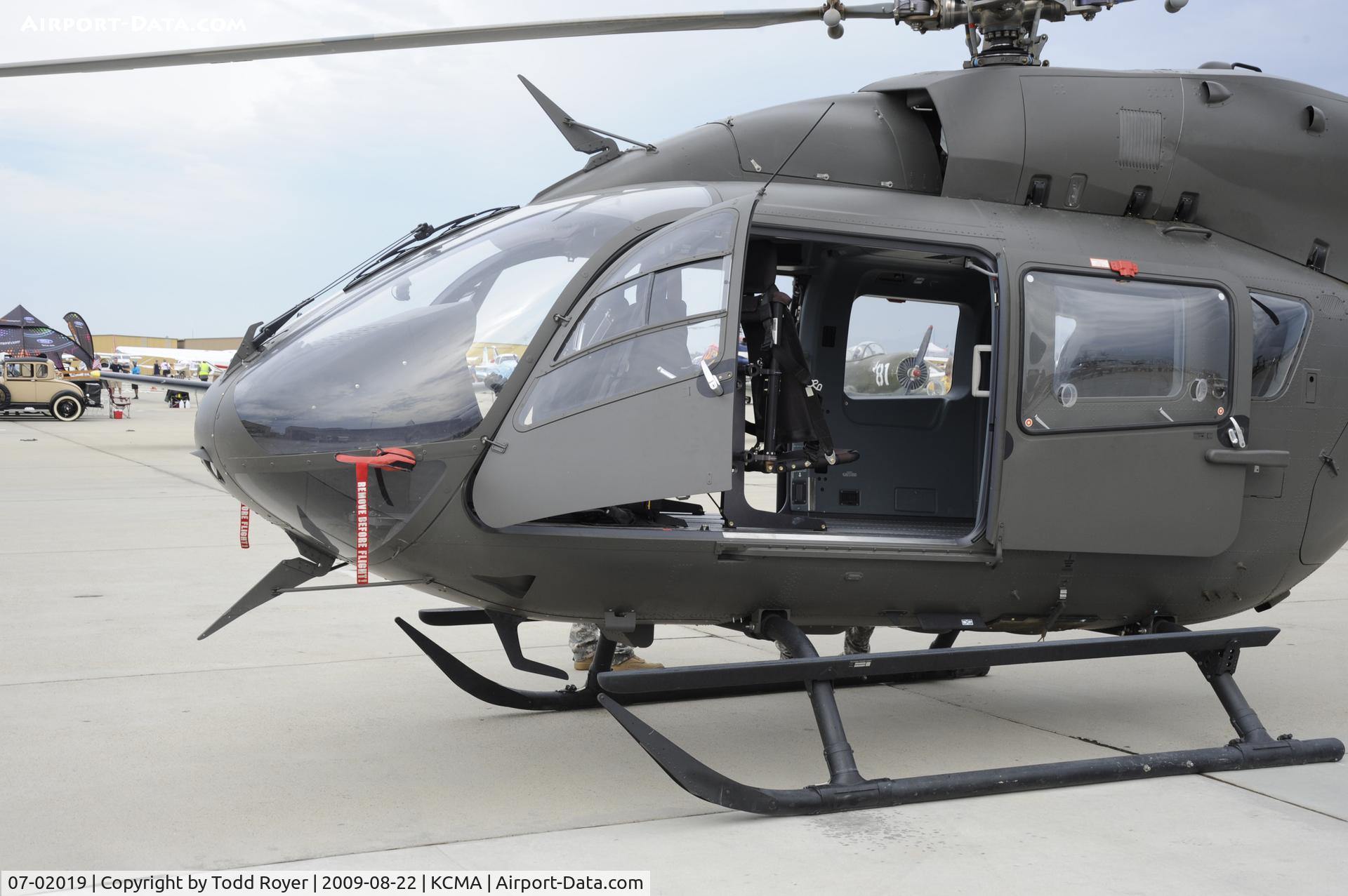 07-02019, 2007 Eurocopter UH-72A Lakota C/N 9147, CAMARILLO AIR SHOW 2009